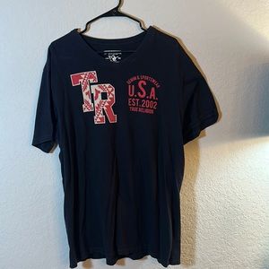 True Religion Black graphich V-Neck size xxl